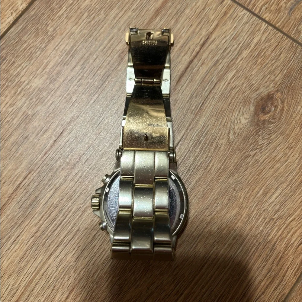 MICHAEL Michael Kors few scratches